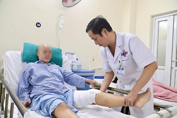 PHÉP MÀU TỪ NHỮNG TẤM LÒNG VÀNG: BẢO TOÀN ĐÔI CHÂN, NỐI LẠI HY VỌNG CHO NGƯỜI MẸ TRẺ DÂN TỘC MƯỜNG - HÀ THỊ HUỆ 