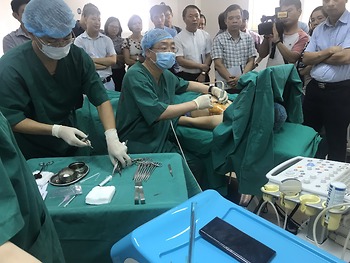 Bệnh viện K triển khai kỹ thuật sinh thiết vú có hỗ trợ thiết bị hút chân không VABB